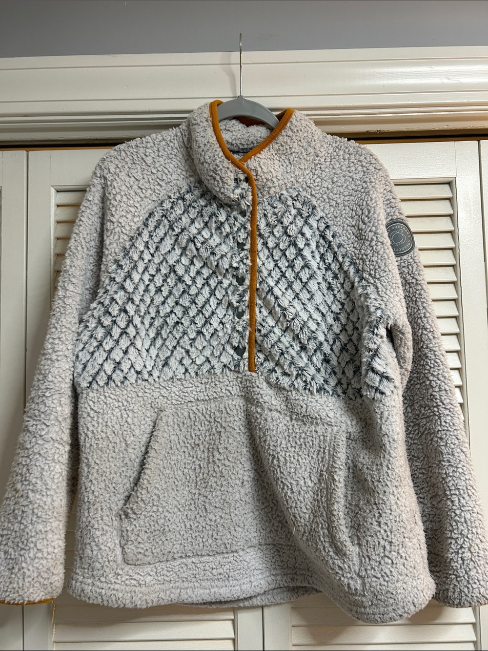 Simply Southern Cream Sherpa Pullover with Knit Front and Rust Trim size large